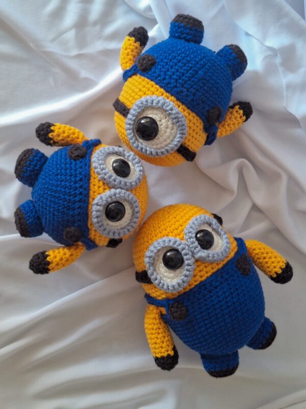 PATRON+TUTORIAL MINIONS CROCHET